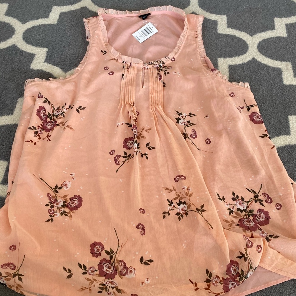 Beautiful pink top torrid size 4